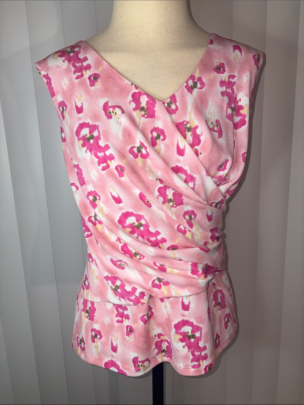 Ann Taylor Pink Watercolor Floral Drape Front Sleeveless Blouse Medium